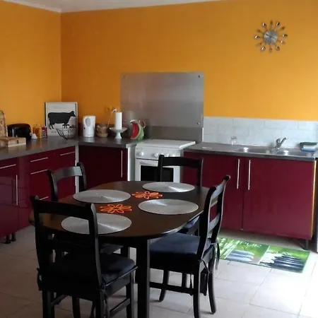 Holiday home Au Calme Sur Les Hauteurs De *