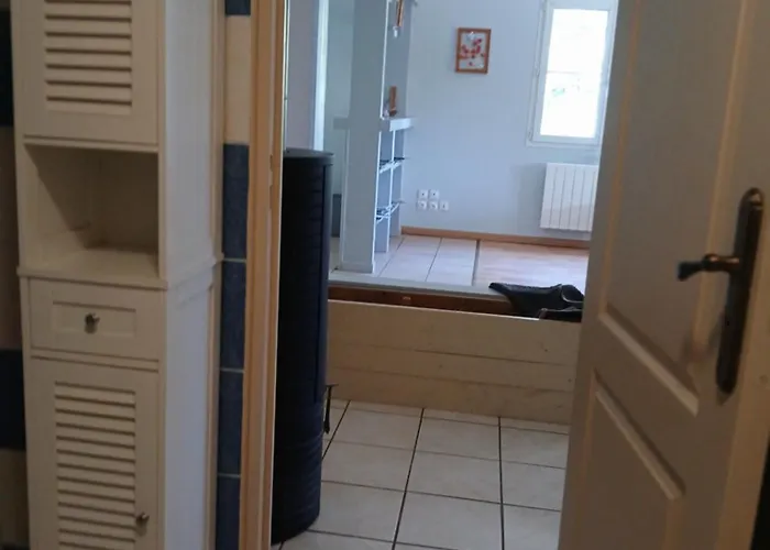 Vakantiehuis Au Calme Sur Les Hauteurs De *